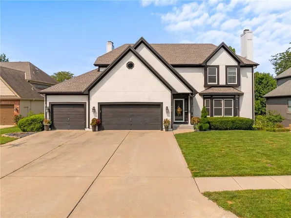 448 SE Youngston Ln, Lees Summit, MO 64063