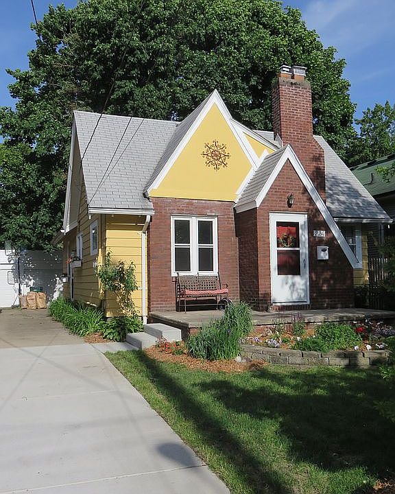 1st image of 224 N Magnolia Ave