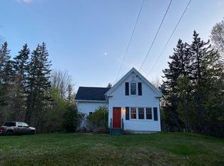 98 Seal Point Rd, Lamoine, ME 04605