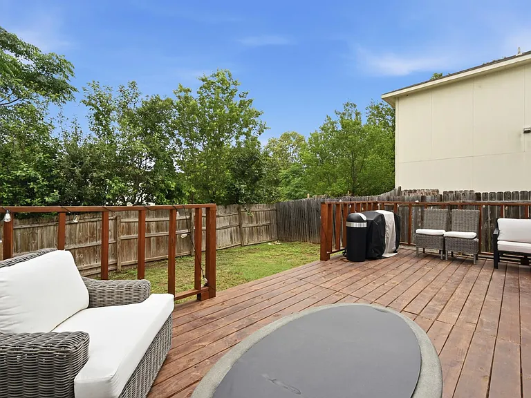 1414 Strickland Dr — Photo 23