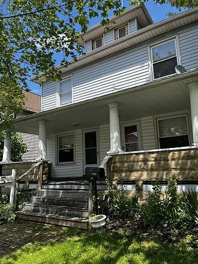 1st image of 3401 W 98th St