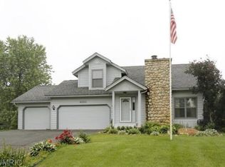6290 Woodland Ct, Battle Creek, MI 49014