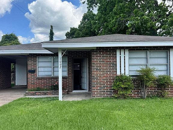 4th image of 1002 Cooper Dr