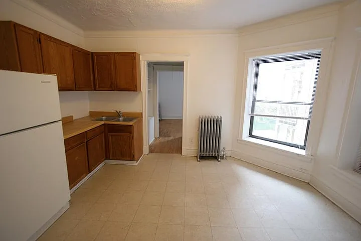 1515 E. 54th Street — Photo 6