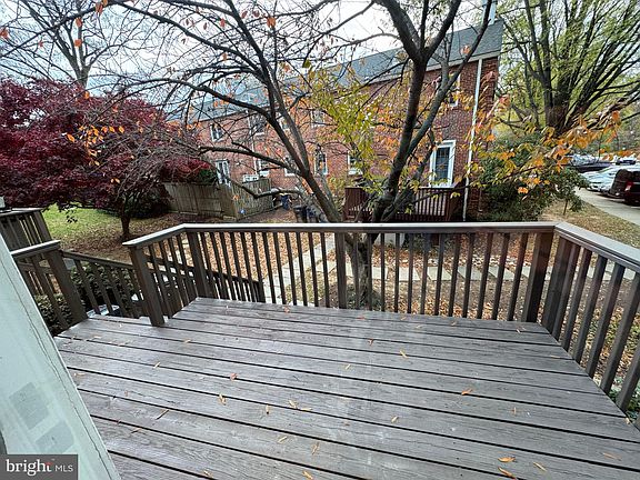 3rd image of 6669 Fairfax Rd #91