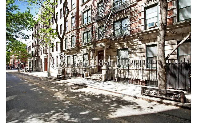 Rented by Douglas Elliman | media 35