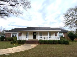 124 Main St, Sebastopol, MS 39359