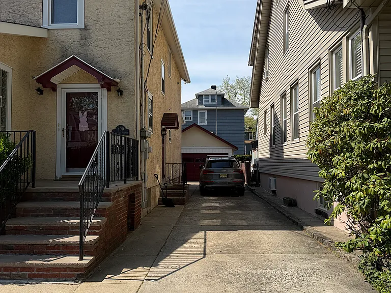 490 Columbia Ave #1 — Photo 2