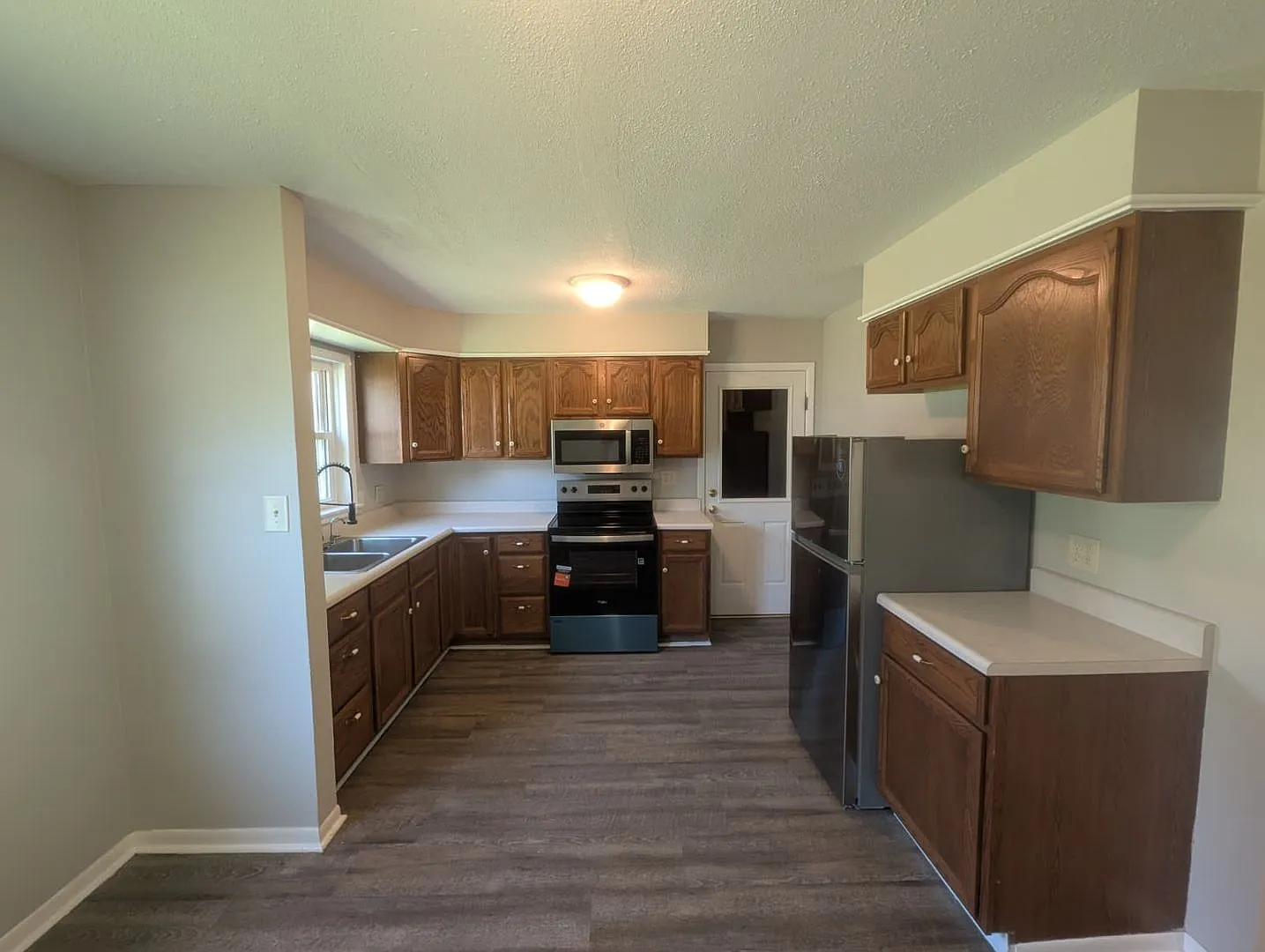Remodeled 3-Bedroom Home in Saint Joseph with Spacious Yard & Attached Garage — Photo 4
