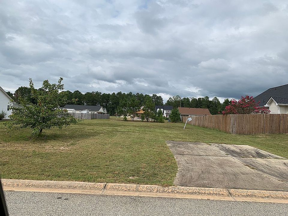 2nd image of 104 Cameron Way