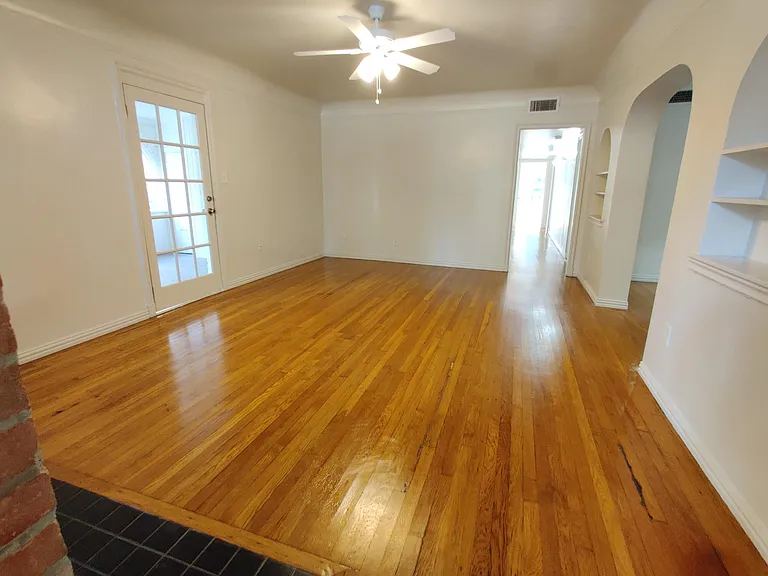 4114 Hawthorne Ave — Photo 12