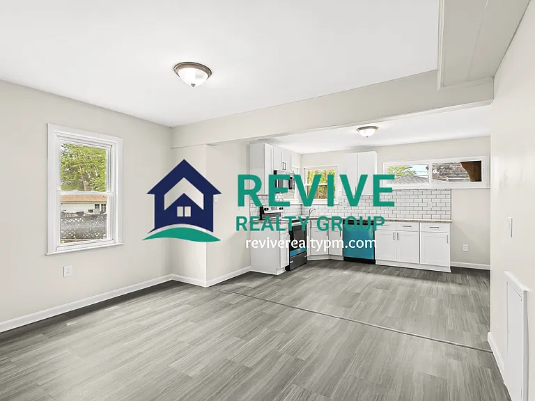 20481 Delaware Ave — Photo 6