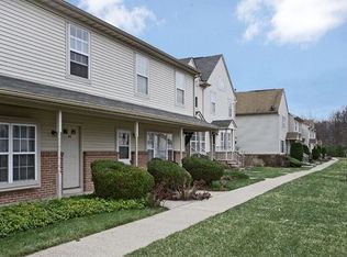83 Sassafras Ct, North Brunswick, NJ 08902