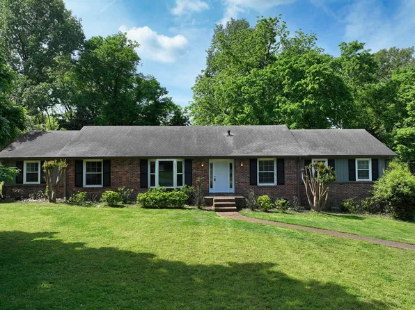 114 Trout Valley Dr, Hendersonville, TN 37075