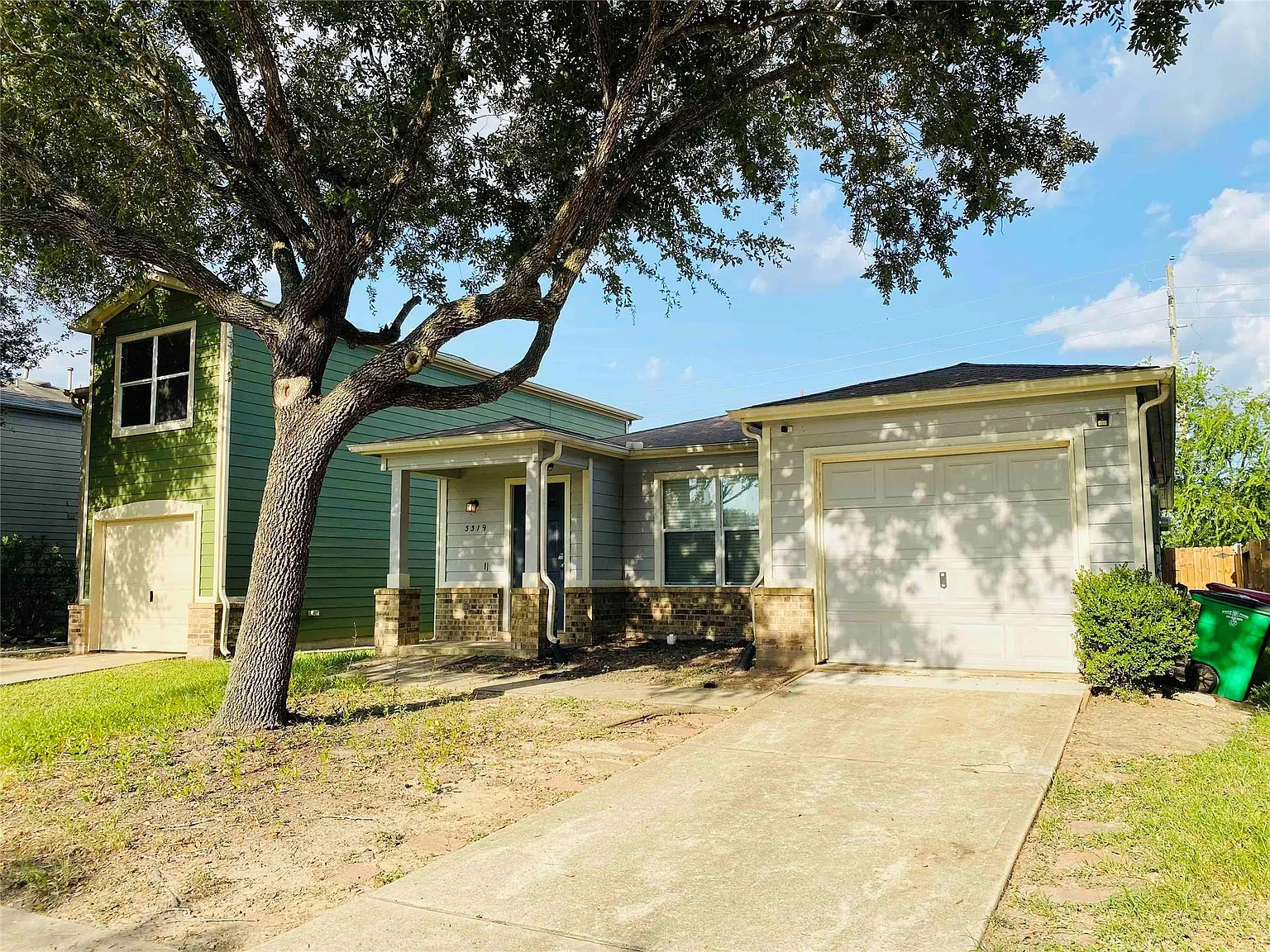 3 bed, 2.0 bath, 1284 sqft, $1,599 — Photo 2
