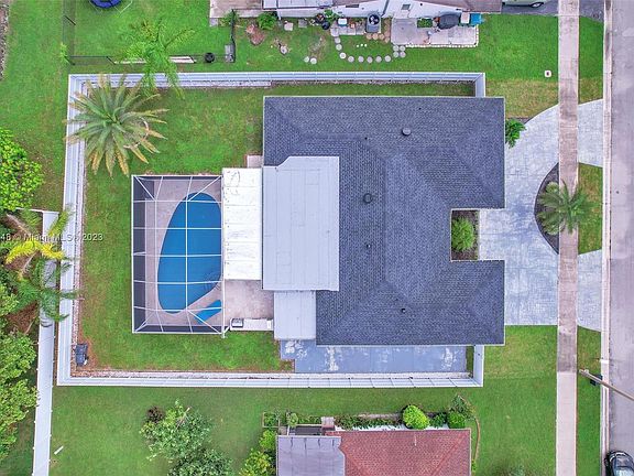 4th image of 6490 NW 90th Ave