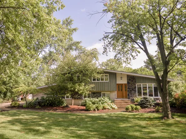 7940 W Deerwood Dr, Palos Park, IL 60464