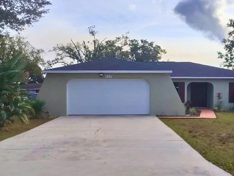 437 Short Dr — Photo 2