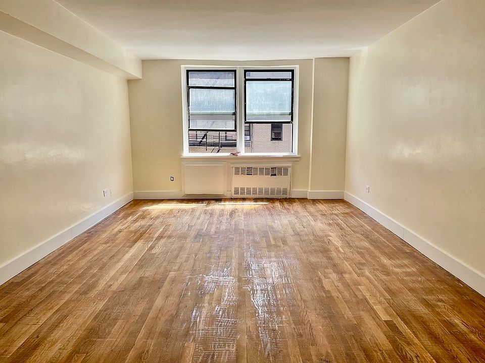 1st image of 130 E 18th St APT 3L
