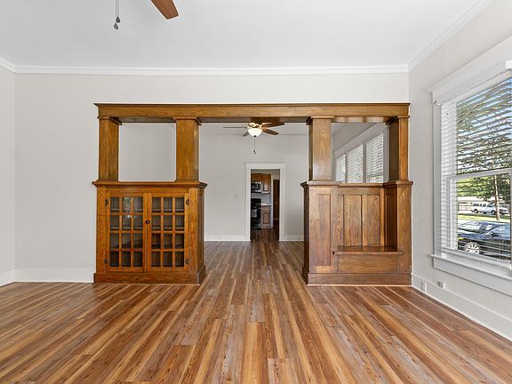 5th image of 802 S Glenwood Ave