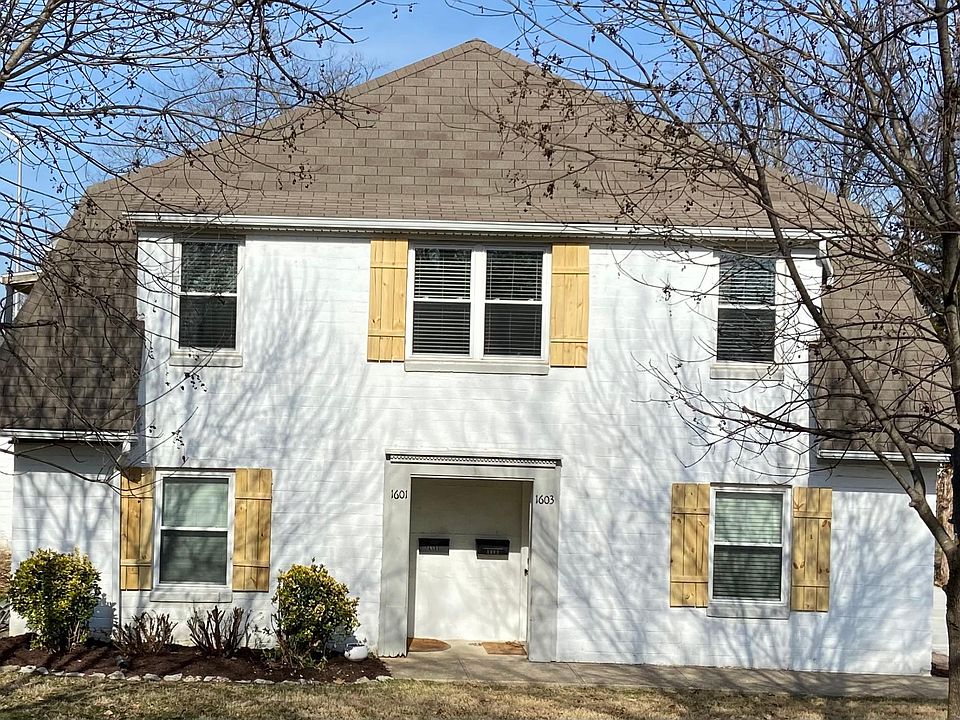 1st image of 1601 Carolyn Dr