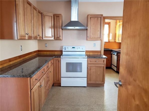 40 E Barrows St #2