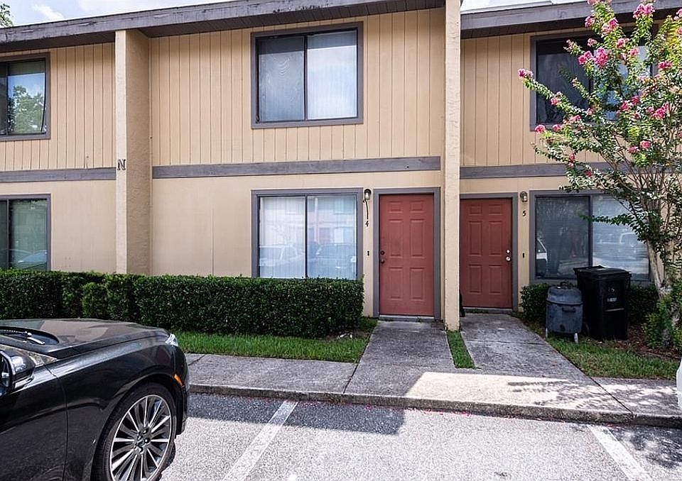 1st image of 2300 SW 43rd St APT N4