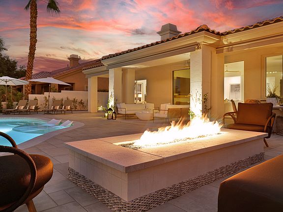 Extra long fire pit