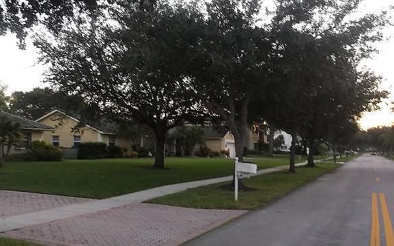 5th image of 20341 NW 4th St
