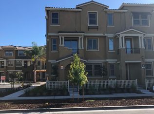 83 Fairchild Dr, Mountain View, CA 94043