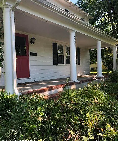 129 Rumson Rd — Photo 3