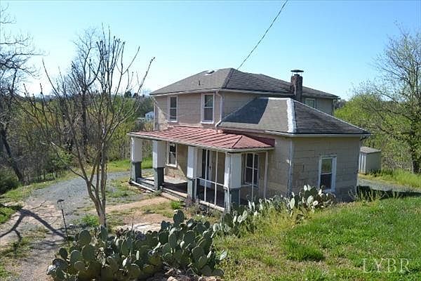 1st image of 216 Sunset Dr