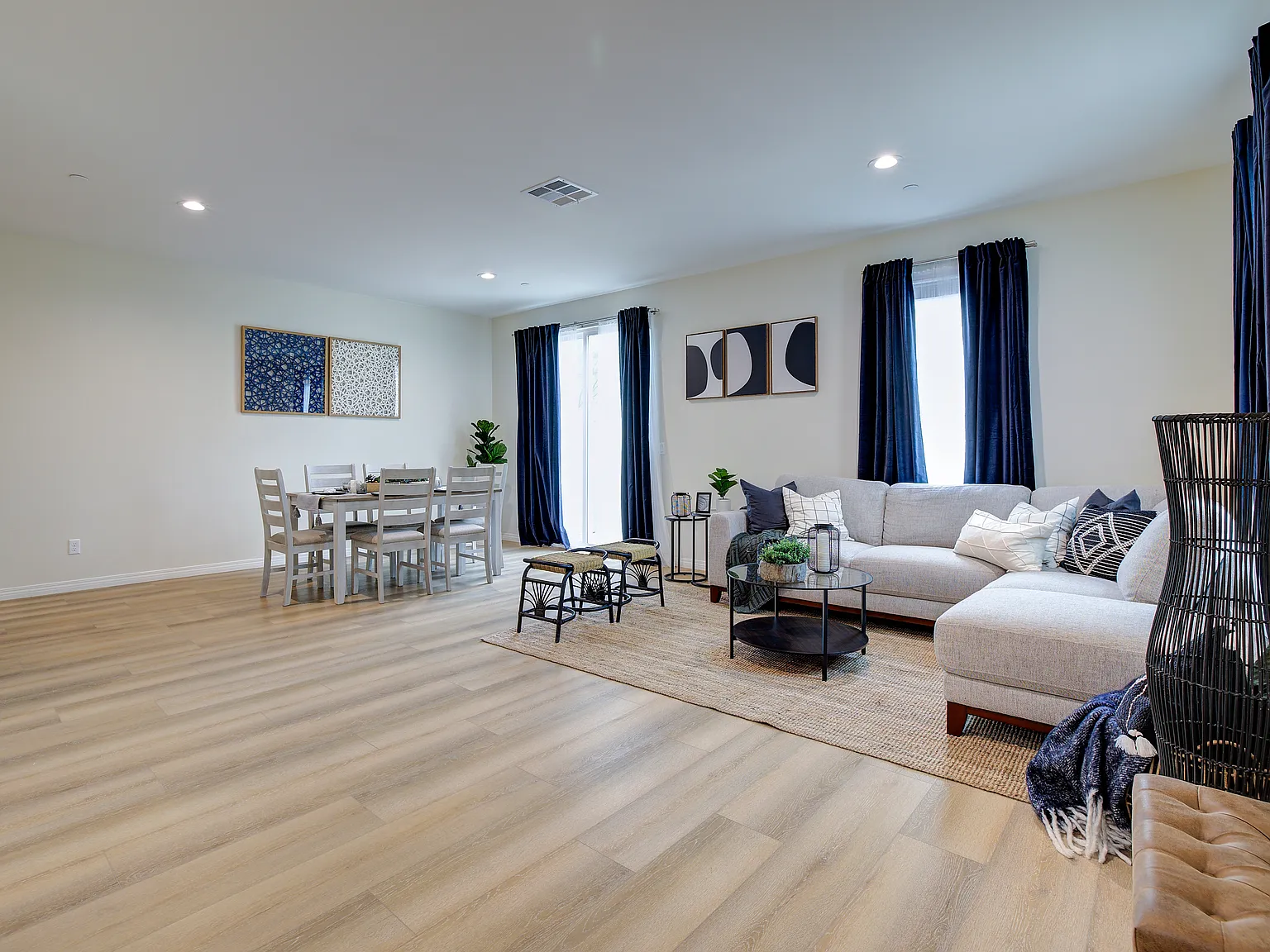 3725 Jefferson St — Photo 1