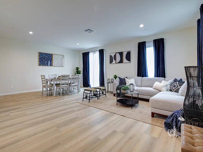 3741 Jefferson St #17 — Photo 1