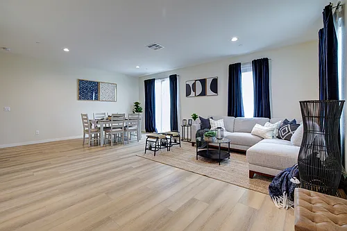 3741 Jefferson St #17 Photo 1