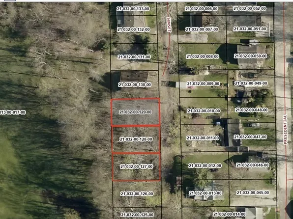 Sunset Dr, Geneva, OH 44041