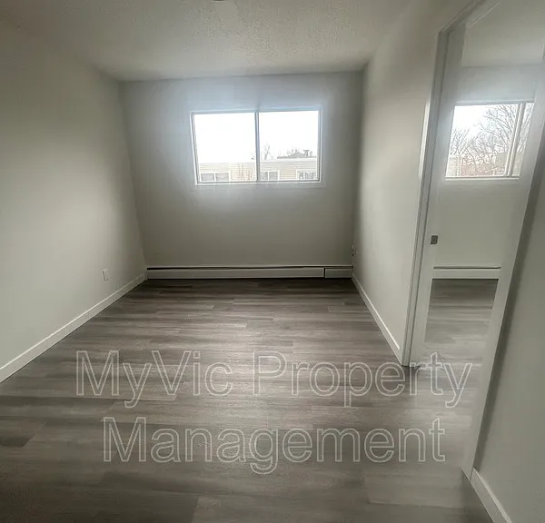 11919 101st St NW — Photo 5