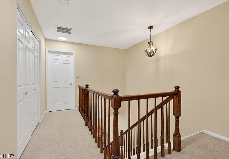 140 Kingston Ct — Photo 24