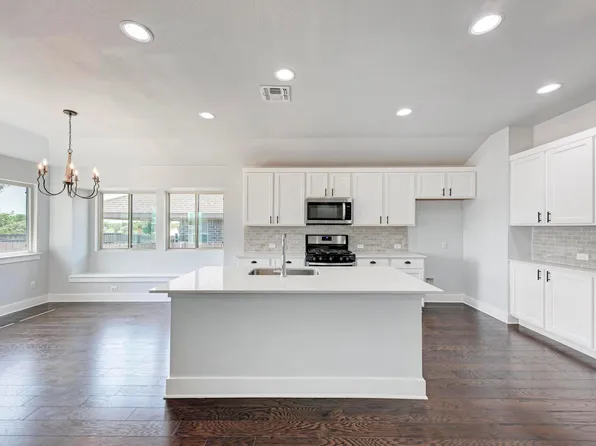 189 Tailwind Dr, Kyle, TX 78640