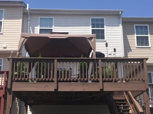 379 Dickens Dr, Lancaster, PA 17603