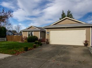 1307 E Gilkey Rd, Burlington, WA 98233