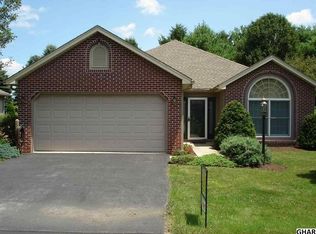 11 Kitszell Dr, Carlisle, PA 17015