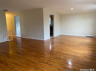 149-67 255th St, Rosedale, NY 11422