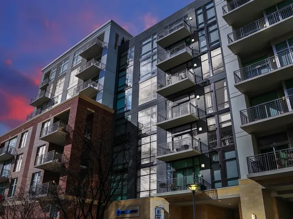 140 W Franklin St Unit 413, Chapel Hill, NC 27516