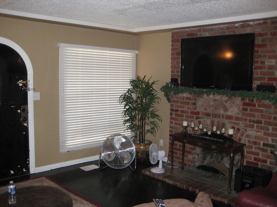 2nd image of 2000 S Marguerita Ave