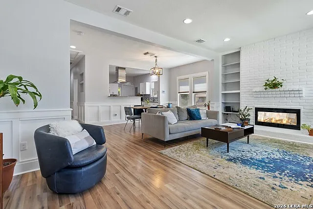 944 Fulton Ave — Photo 5
