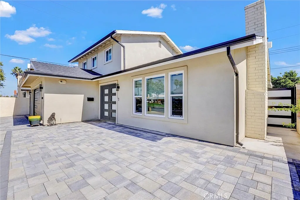 3 bed, 1933 sqft, $4,700 — Photo 3