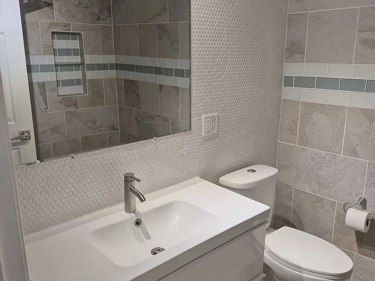29860 W Twelve Mile Rd #602 — Photo 22