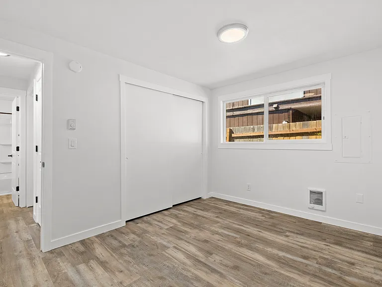 813 Woodford Ave N #3 — Photo 9