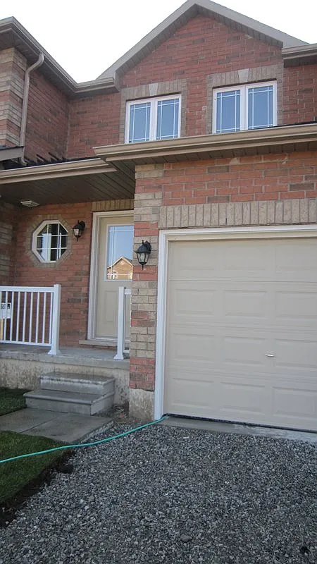106 Sydenham Wells — Photo 1